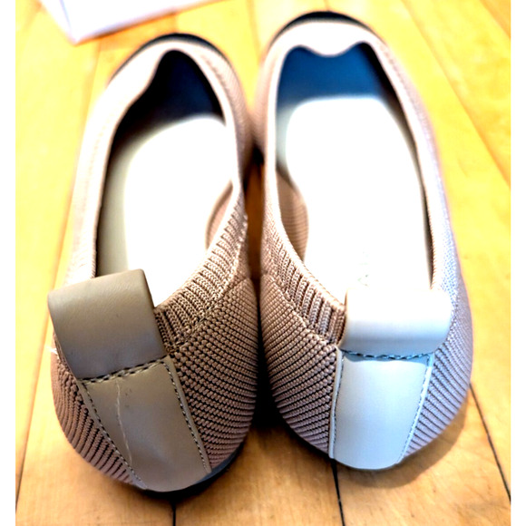 NEW Tahari Ballet Flats Naples Two Tone Tan & Black Size 7.5 - Picture 3 of 5